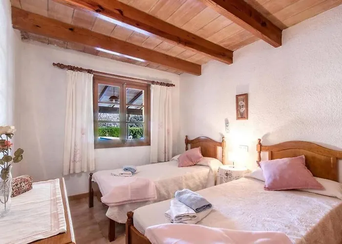 Cozy House Near Port De Pollensa By Renthousing Holiday home Port de Pollenca